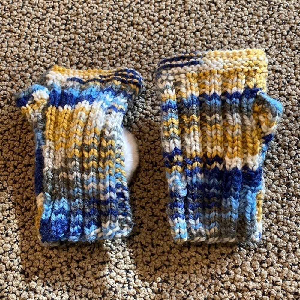 NWOT Fingerless Gloves with Faux Fur White Pom Poms